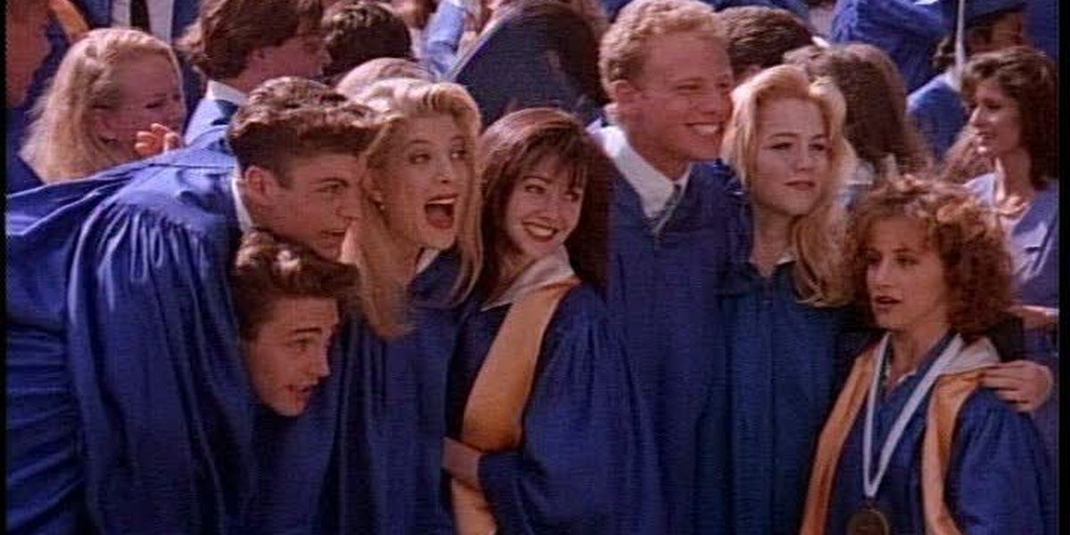 David, Brandon, Donna, Brenda, Steve Kelly and Andrea at their high school graduation in Beverly Hills 90210
