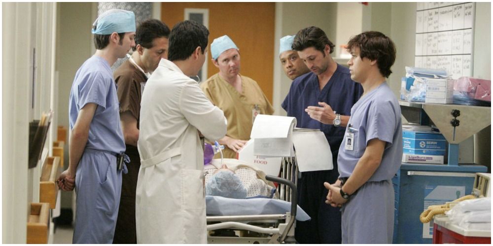 Grey&rsquo;s Anatomy Derek and George check on a patient