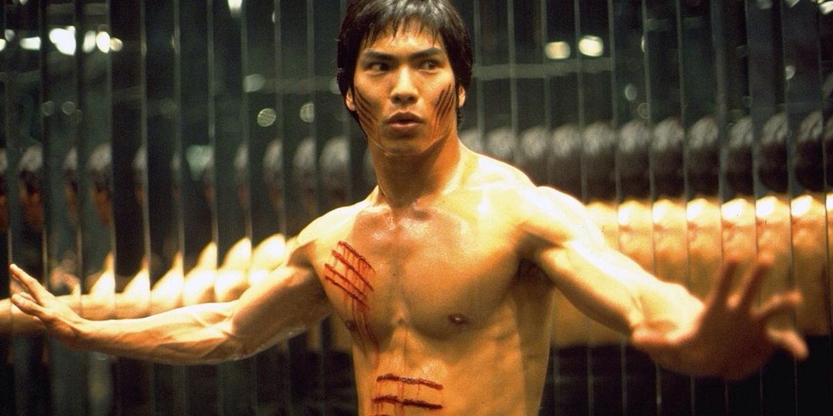 Jason Scott Lee as Bruce Lee in Dragon: The Bruce Lee Story