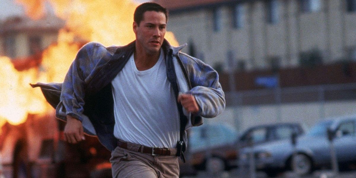 Keanu Reeves runs from an explosion in Speed