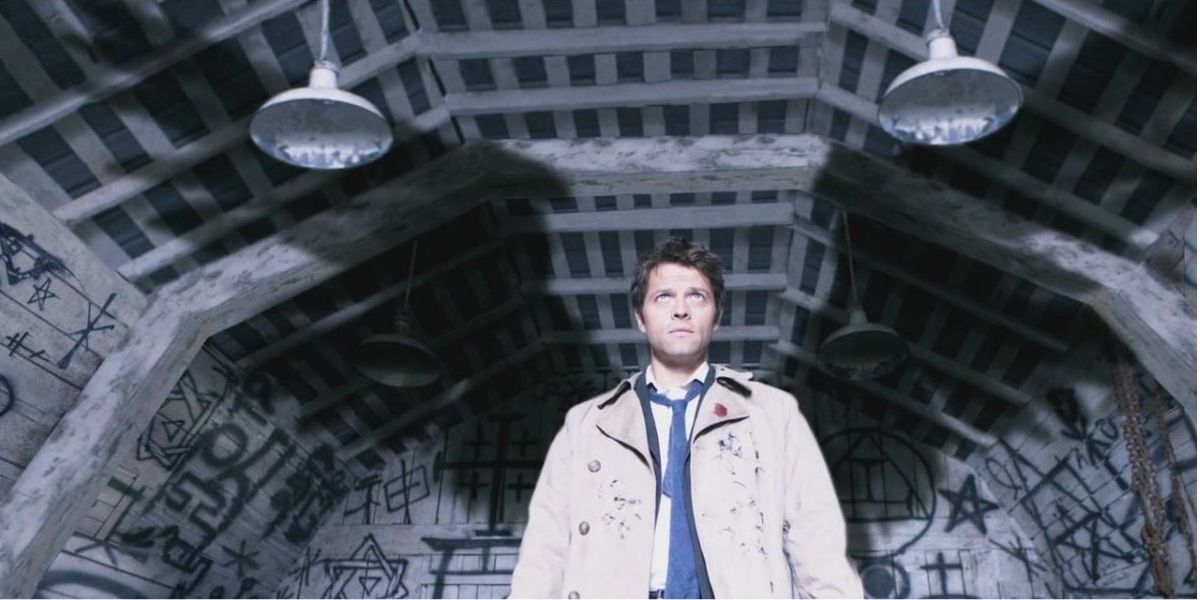 Castiel makes his Supernatural debut and shows off his angel wings to Dean and Bobby