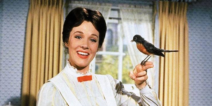 Mary Poppins (Julie Andrews) zingt in de Disneyfilm "Mary Poppins."