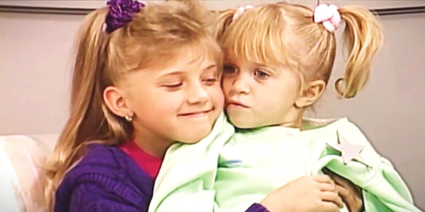 Michelle and Stephanie hugging on Full House