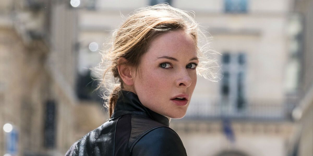 Ilsa Faust looks behind in Mission Impossible