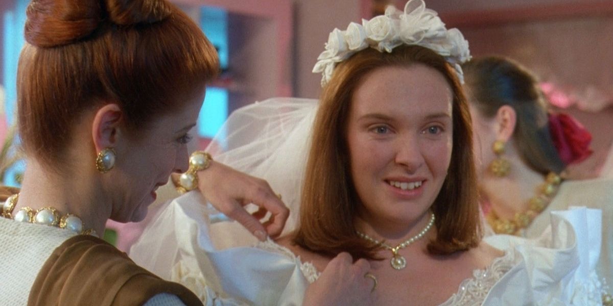 Toni Collette en la boda de Muriel (1994)