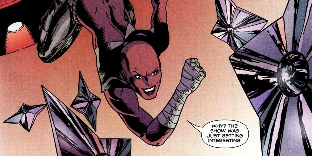 Onyx throwing her shuriken in DC comics