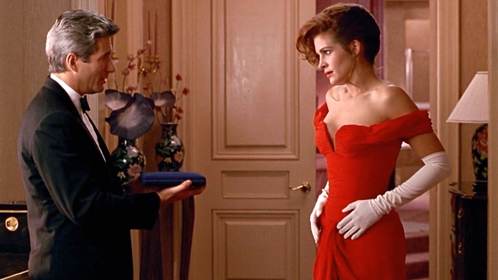 Edward and Vivian look at each other in Pretty Woman.