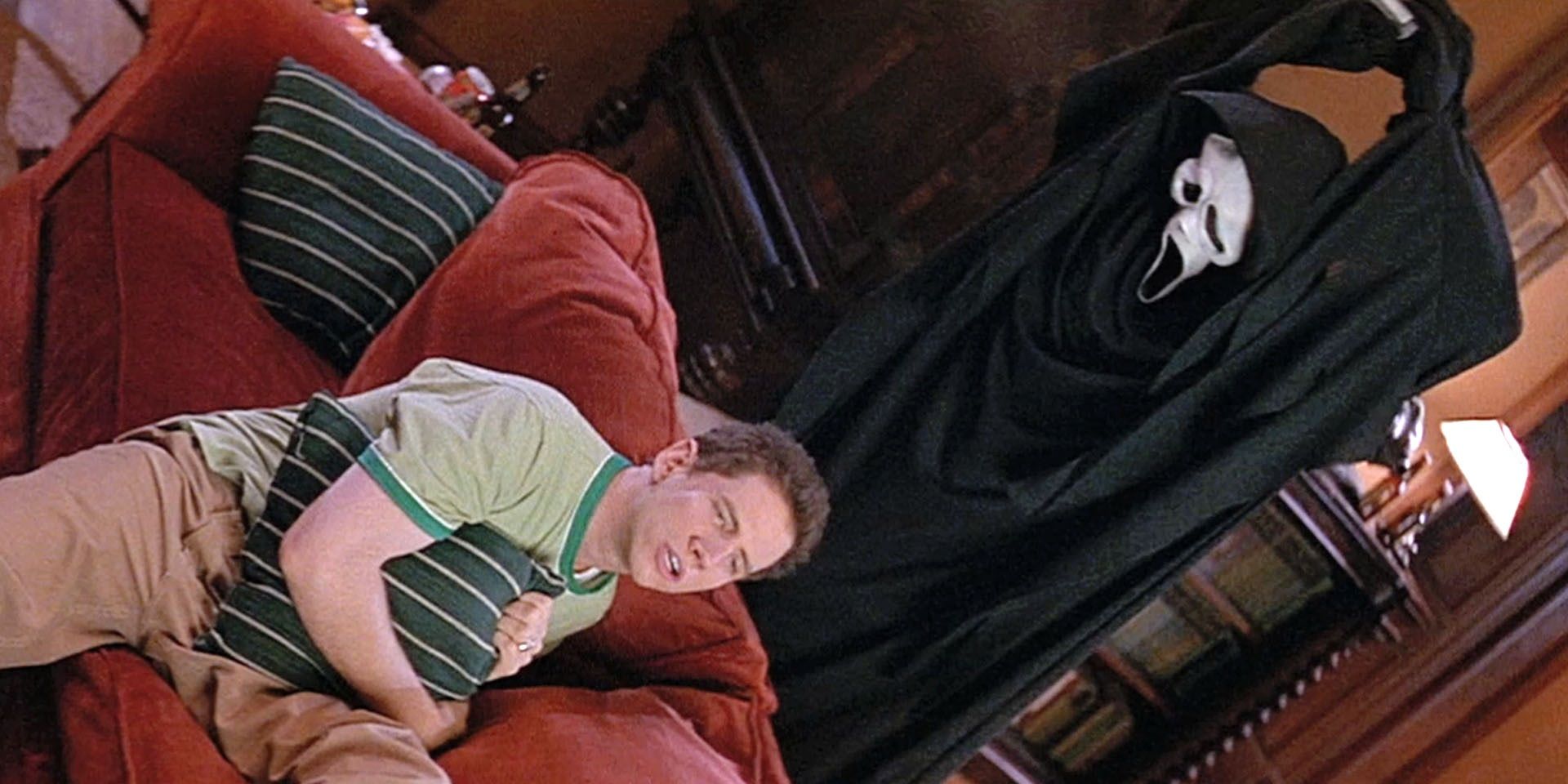 Randy and the Ghostface killer in Scream