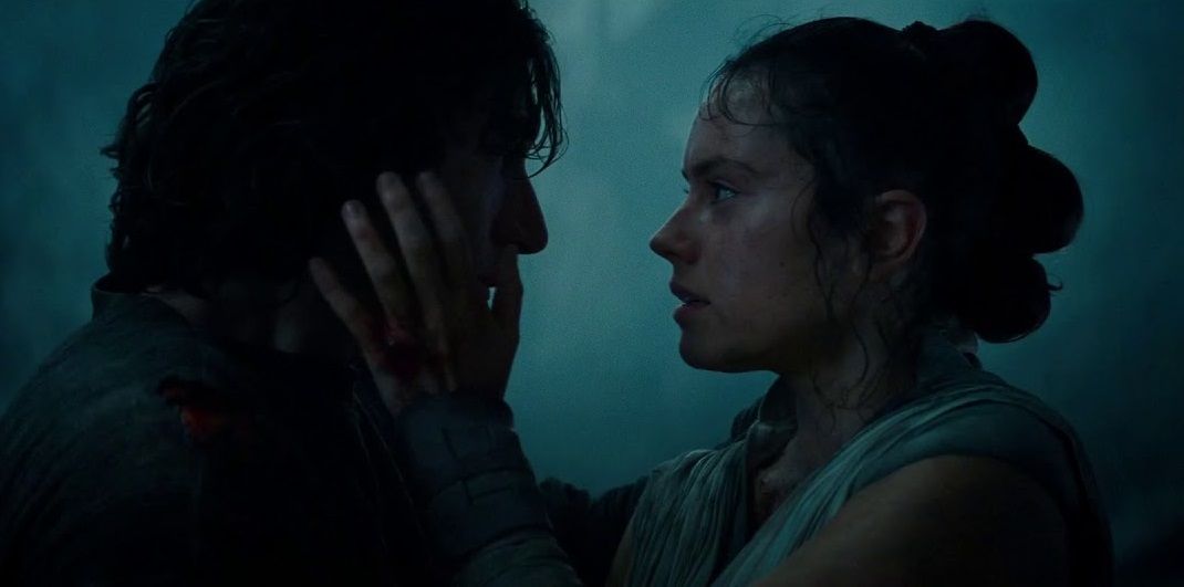 Rey and Ben kiss in Star Wars The Rise of Skywalker