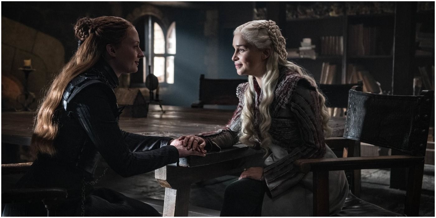 Sansa Stark and Daenerys Targaryen in Winterfell's library.