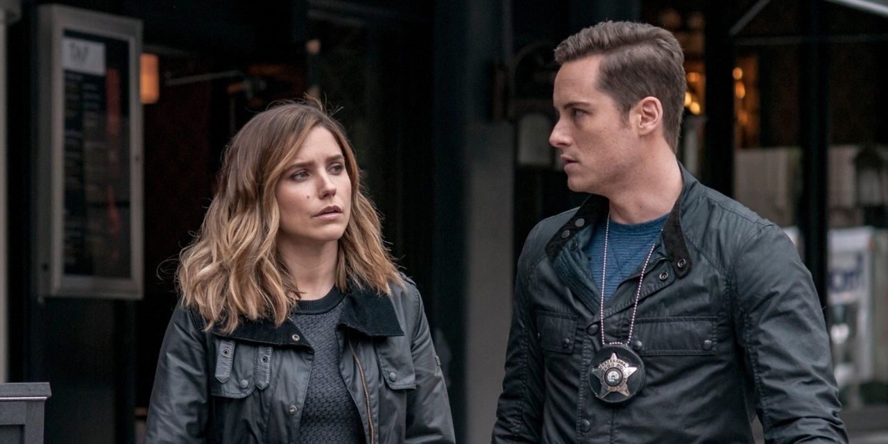 Erin Lindsay (Sophia Bush) and Jay Halstead (Jesse Lee Soffer) in the drama &quot;Chicago P.D.&quot;