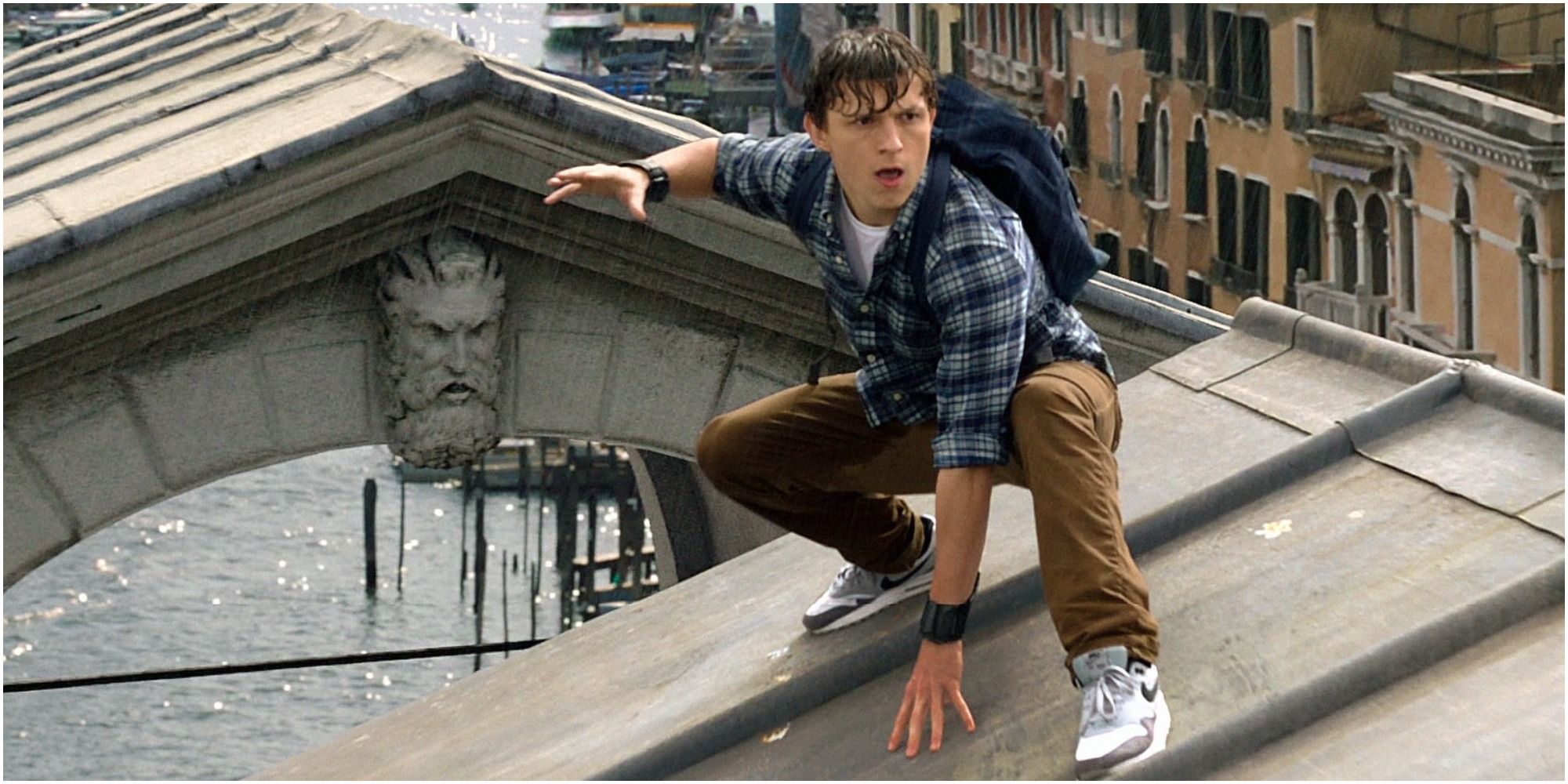 A screenshot of Peter battling the Water Elemental in Spider-Man: Far From Home
