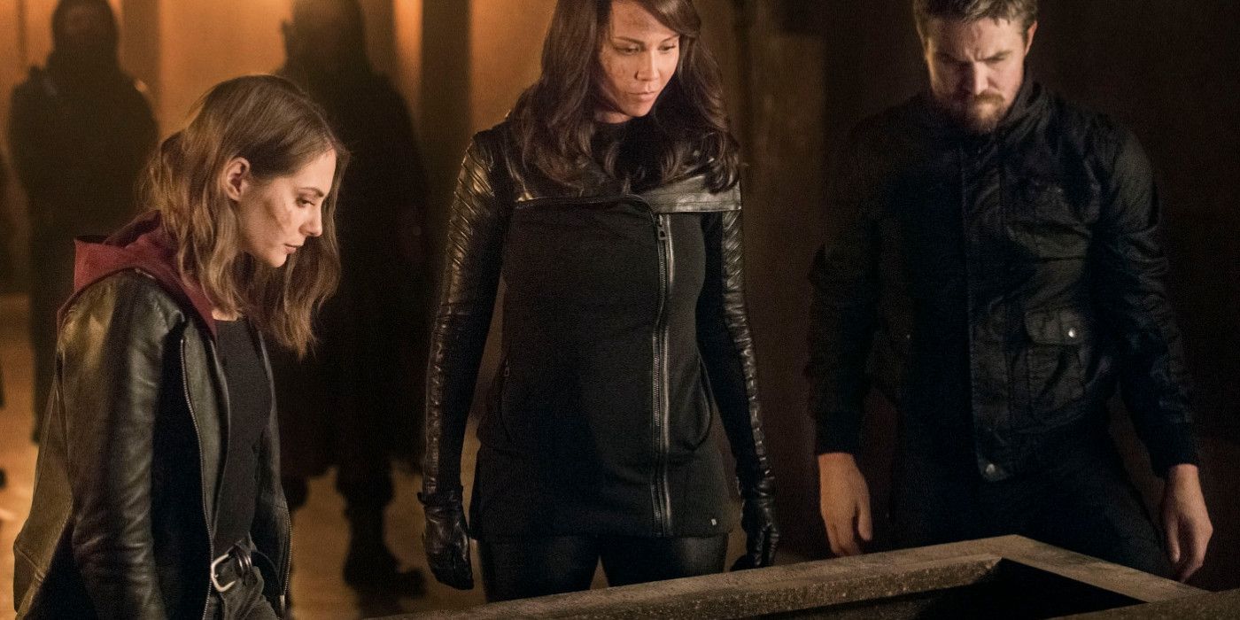 Talia Al Ghul, Thea and Oliver Queen in Arrow 
