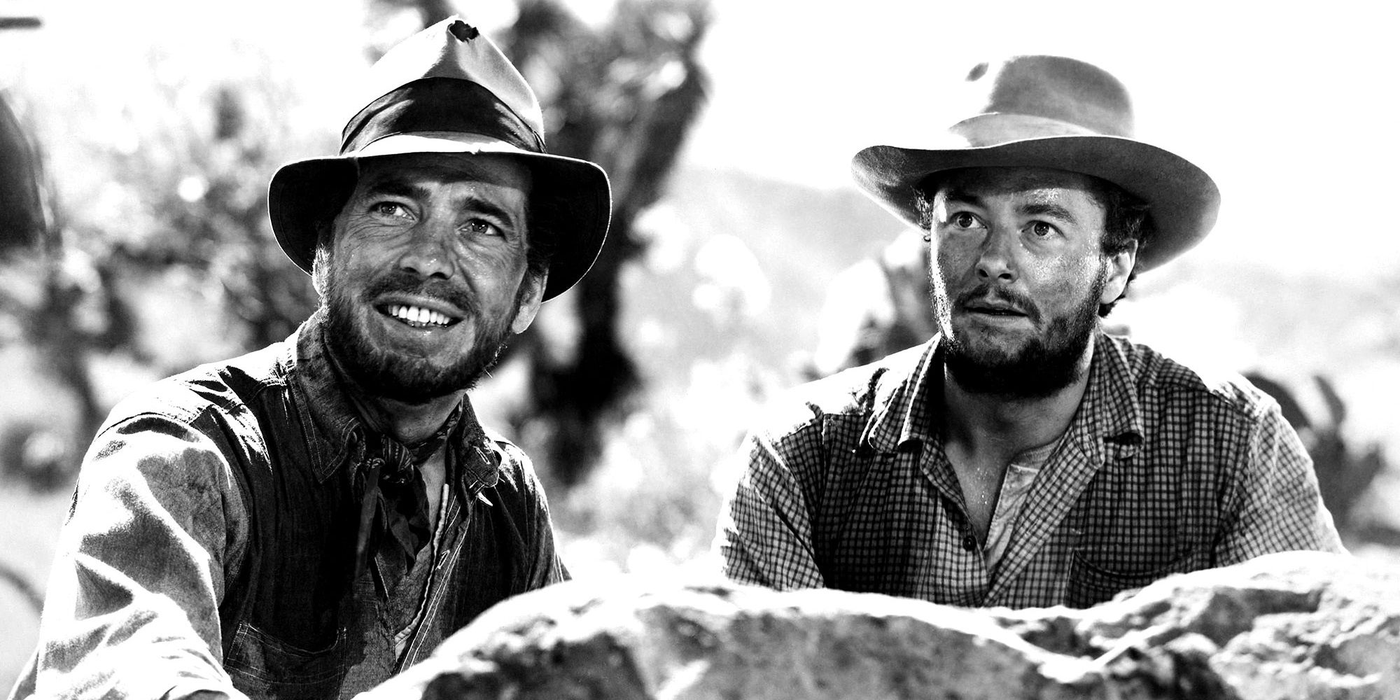 Dobbs and Curtin in the desert in The Treasure of the Sierra Madre