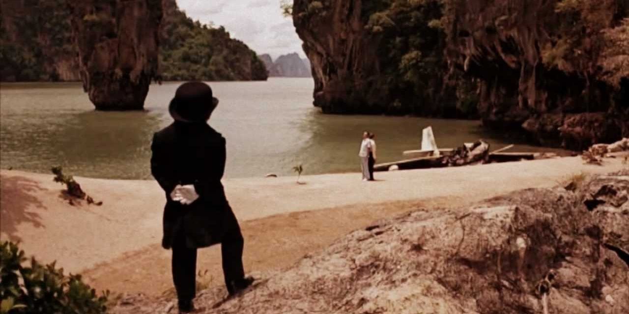 The opening scene of The Man with the Golden Gun