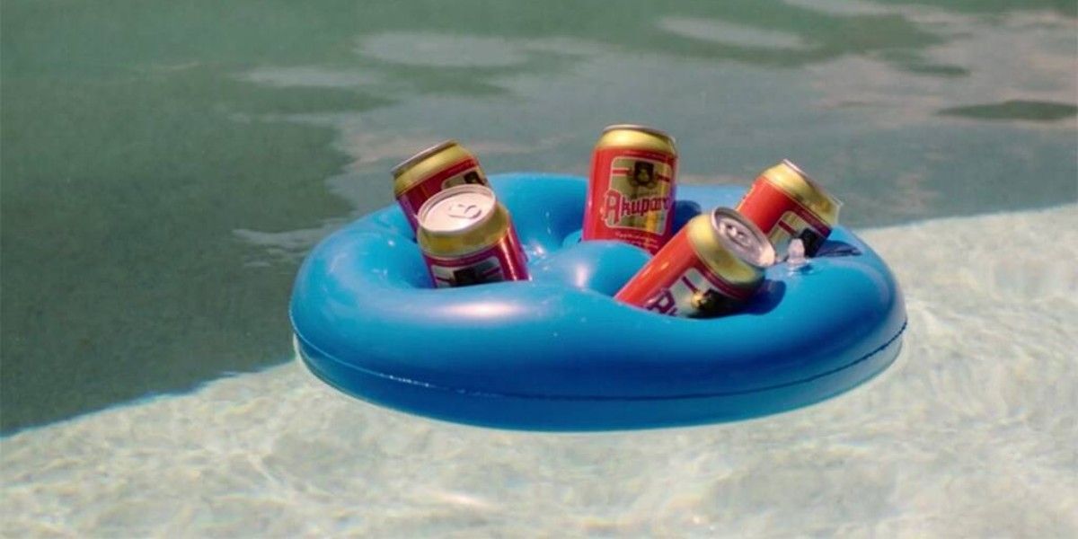 cans of Akupara beer from Palm Springs (2020)