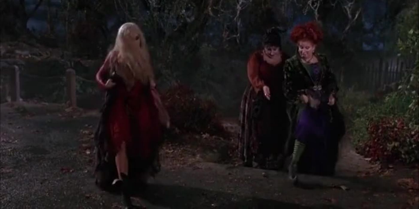 Hocus Pocus 5 Times Sarah Was The Strongest Sister (& 5 Times She Was The Weakest)