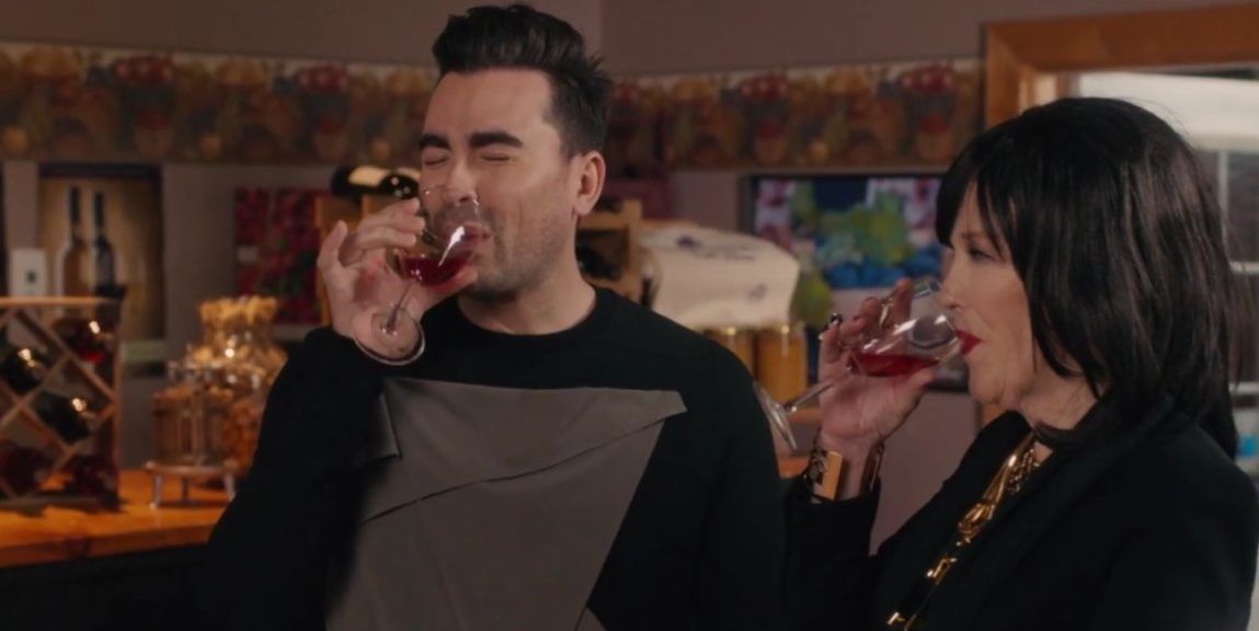Schitt's Creek 10 Ways To Live Your Best Life Like Moira Rose