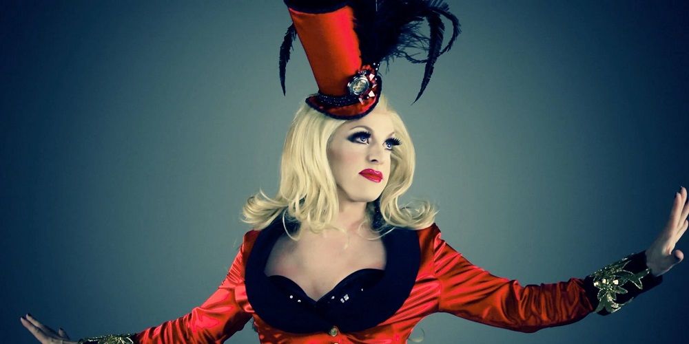Pandora Boxx wearing a hat and posing for a photo