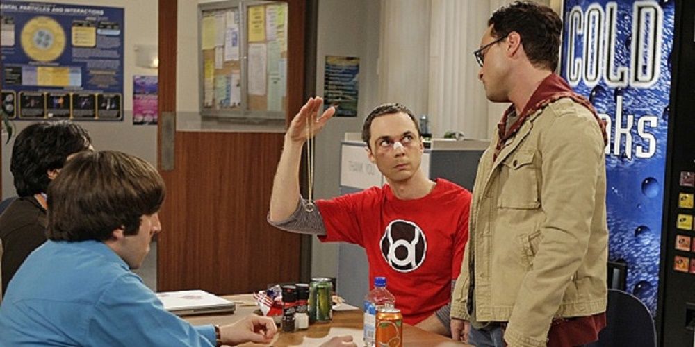 Sheldon Cooper and Leonard Hofstadter arguing in the cafeteria in Big Bang Theory