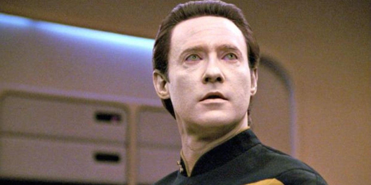 Mister Data turning left in Star Trek Next Generation