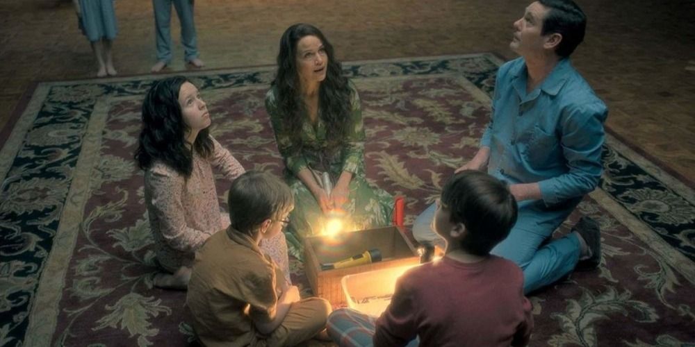 Still From Horror Anthology Series The Haunting of Hill House