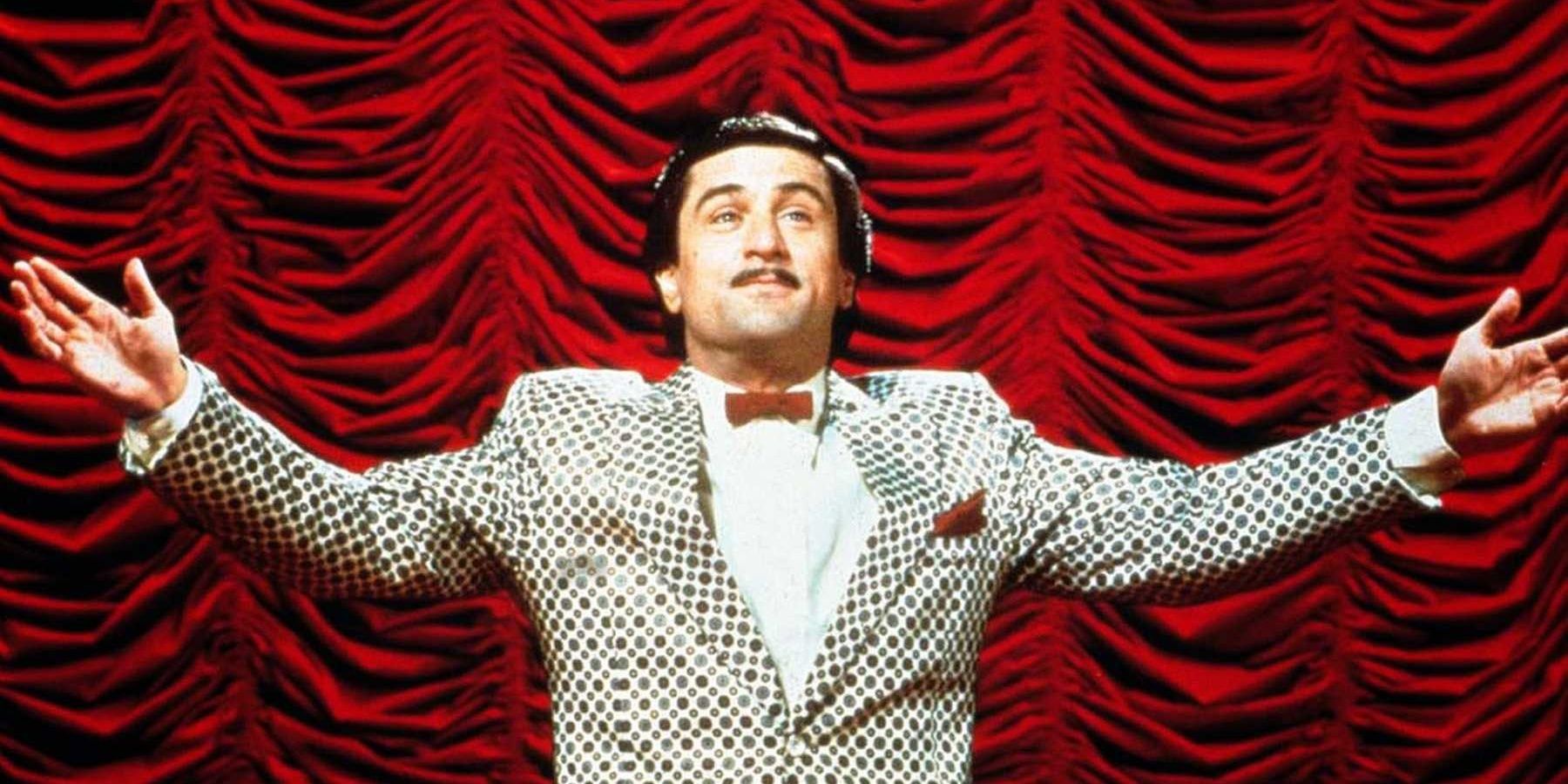 Robert DeNiro in The King Of Comedy, on stage receiving praise.
