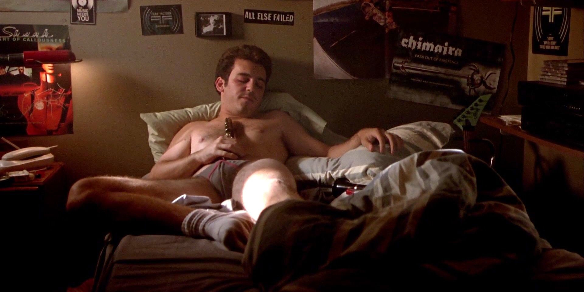 Fred Savage fica de cueca em The Rules Of Appeal (2002) 
