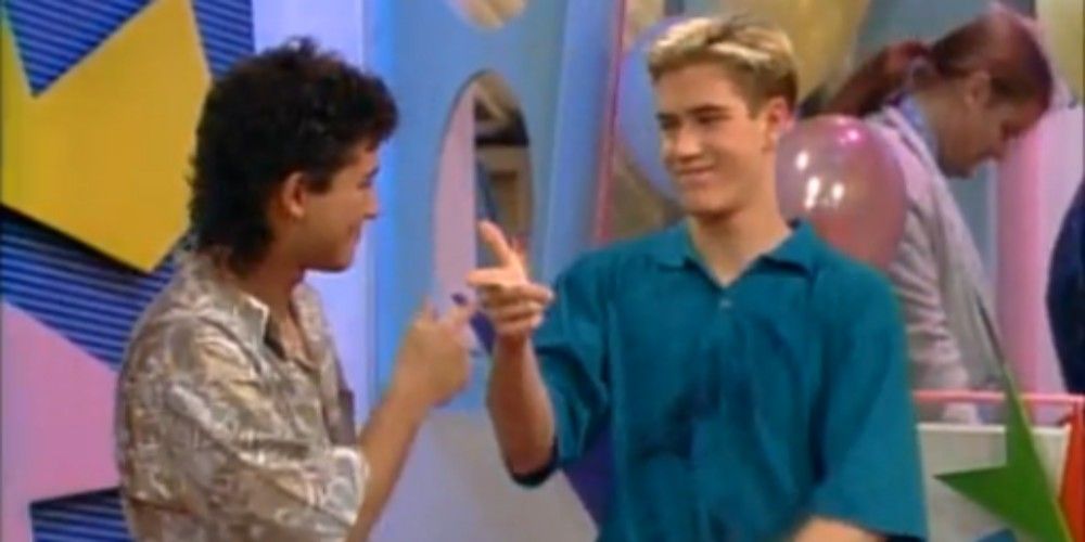 Zack Morris and AC Slater making a bet at The Max in Saved By The Bell