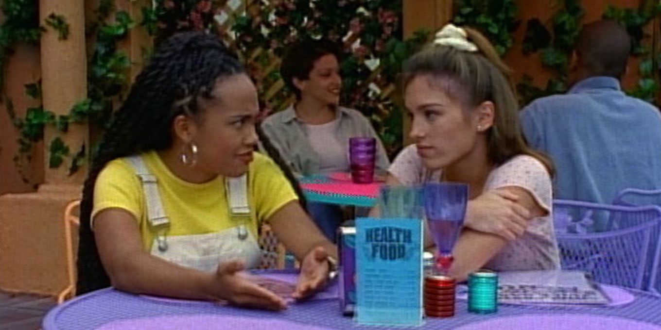 Aisha sits with Kimberly on the juice bar&rsquo;s patio in Mighty Morphin Power Rangers