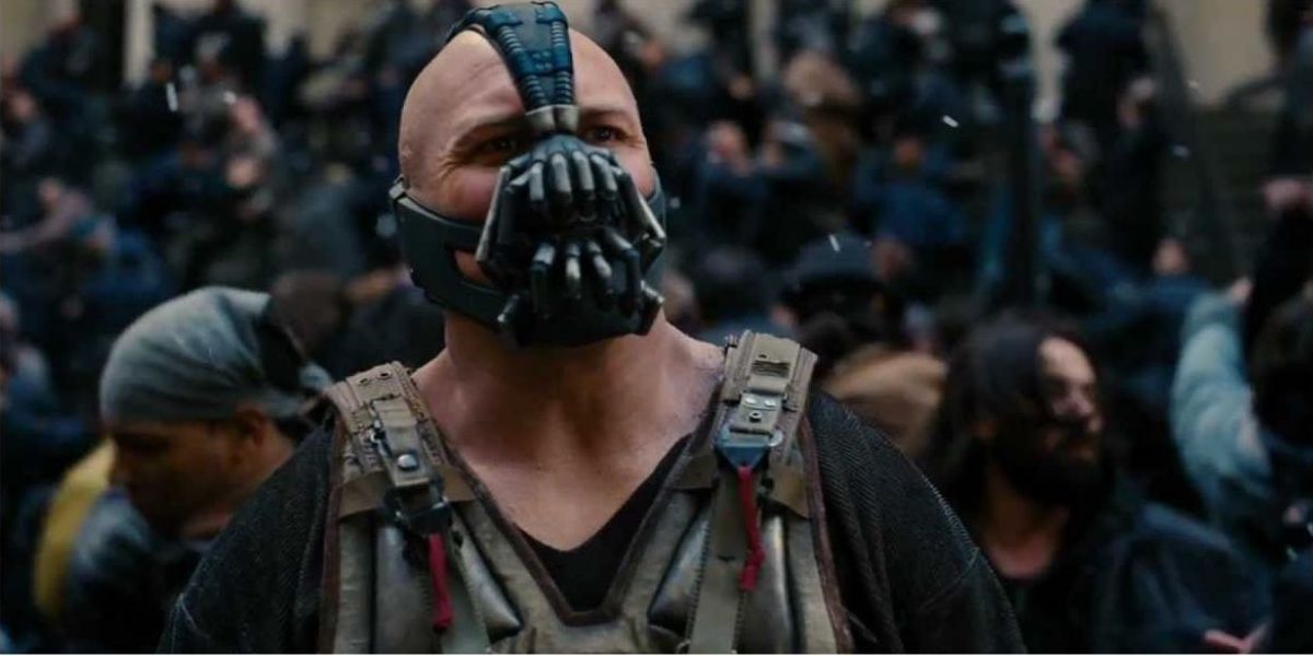 Bane faces Batman