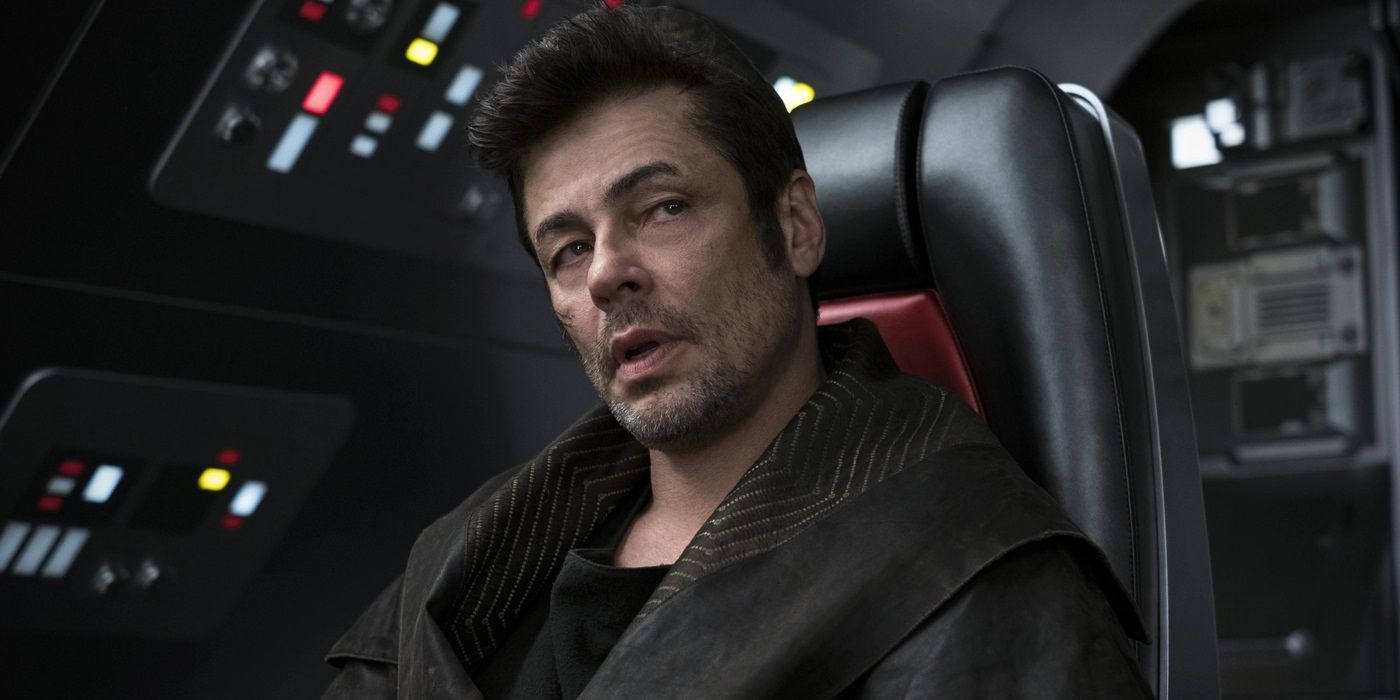 Benicio del Toro sitting in a cockpit in The Last Jedi