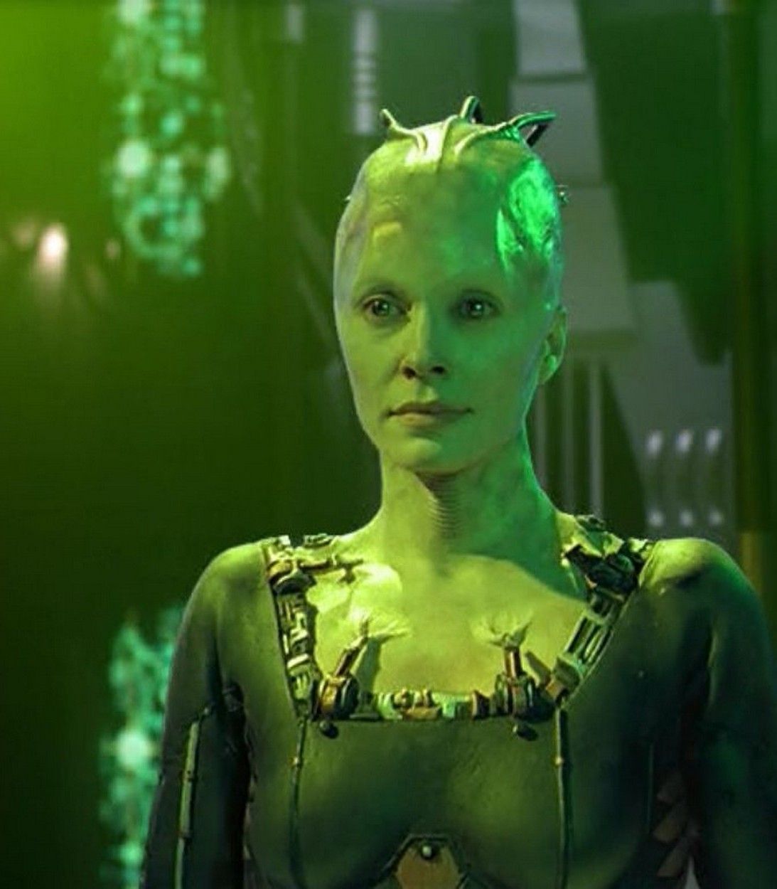 Borg Queen in Star Trek Voyager vertical