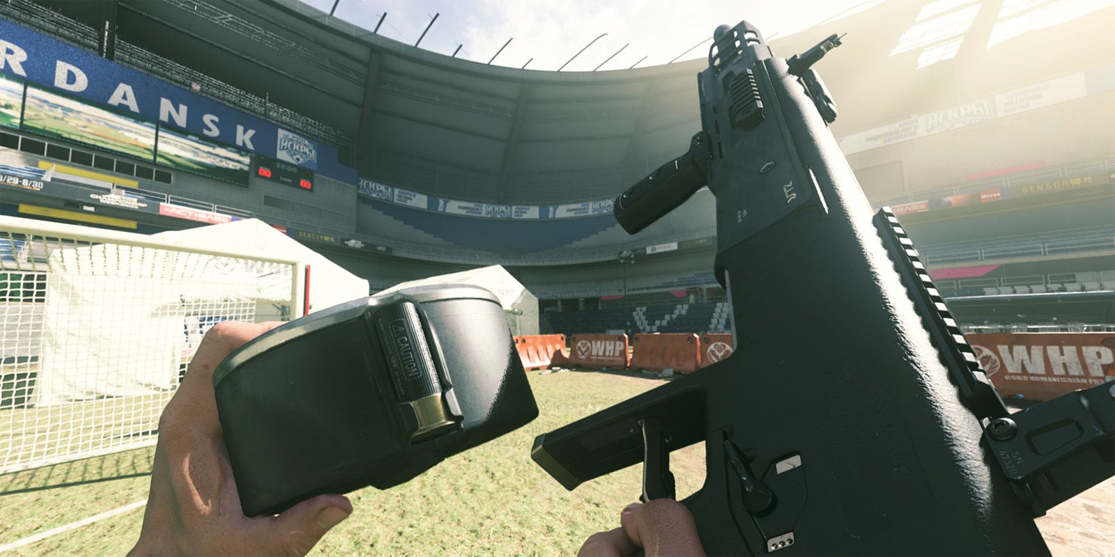 A player reloading the JAK-12 shotgun in Call of Duty Warzone.