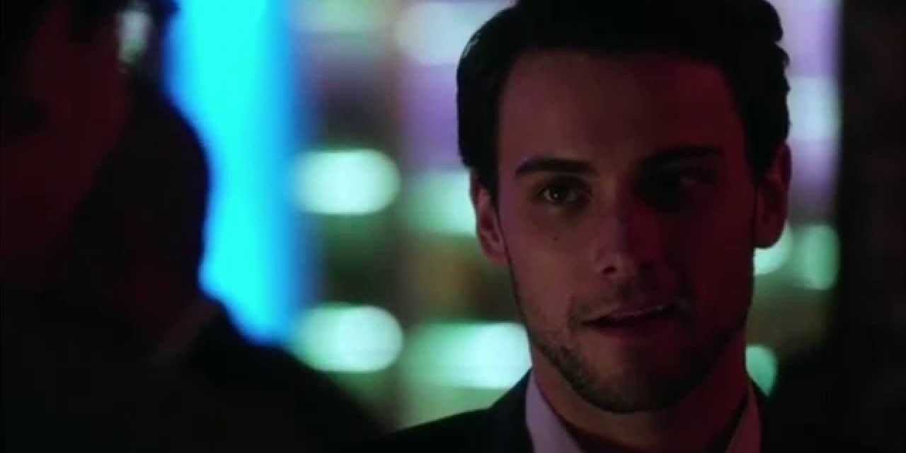 How To Get Away With Murder - Connor and Oliver in gay bar