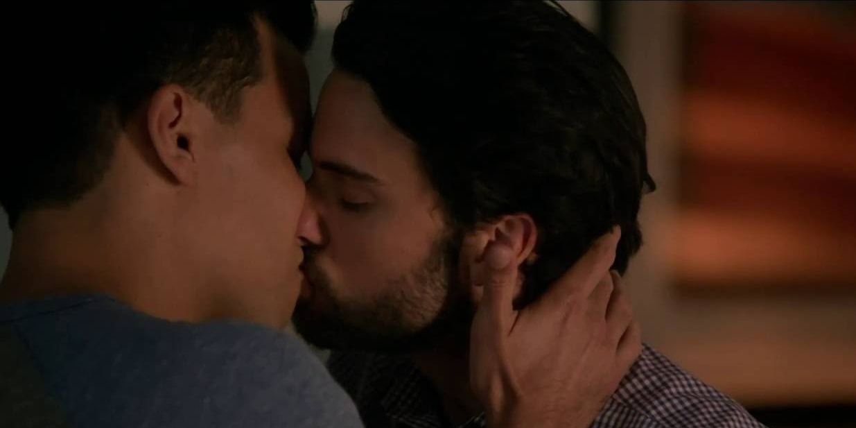 How To Get Away With Murder - Connor and Oliver kiss