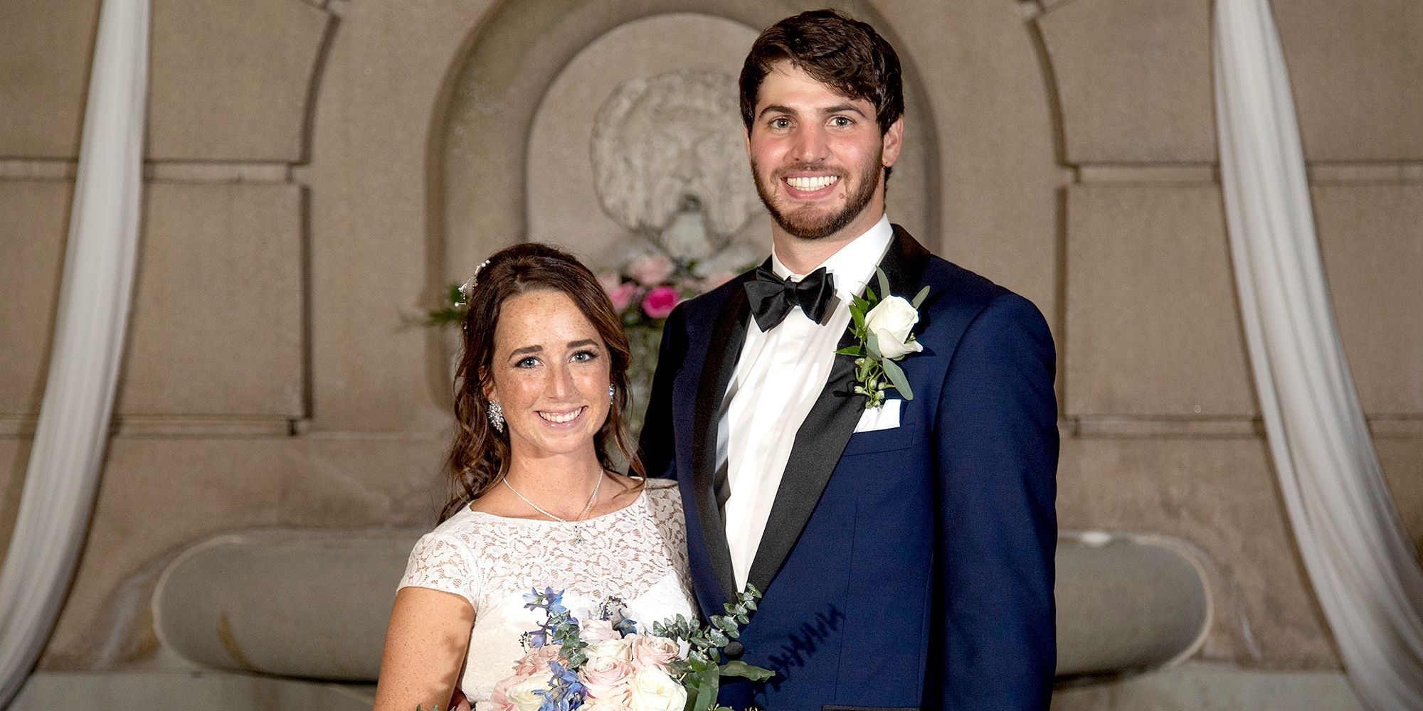 Derek Sherman e Katie Conrad em Casados ​​à Primeira Vista