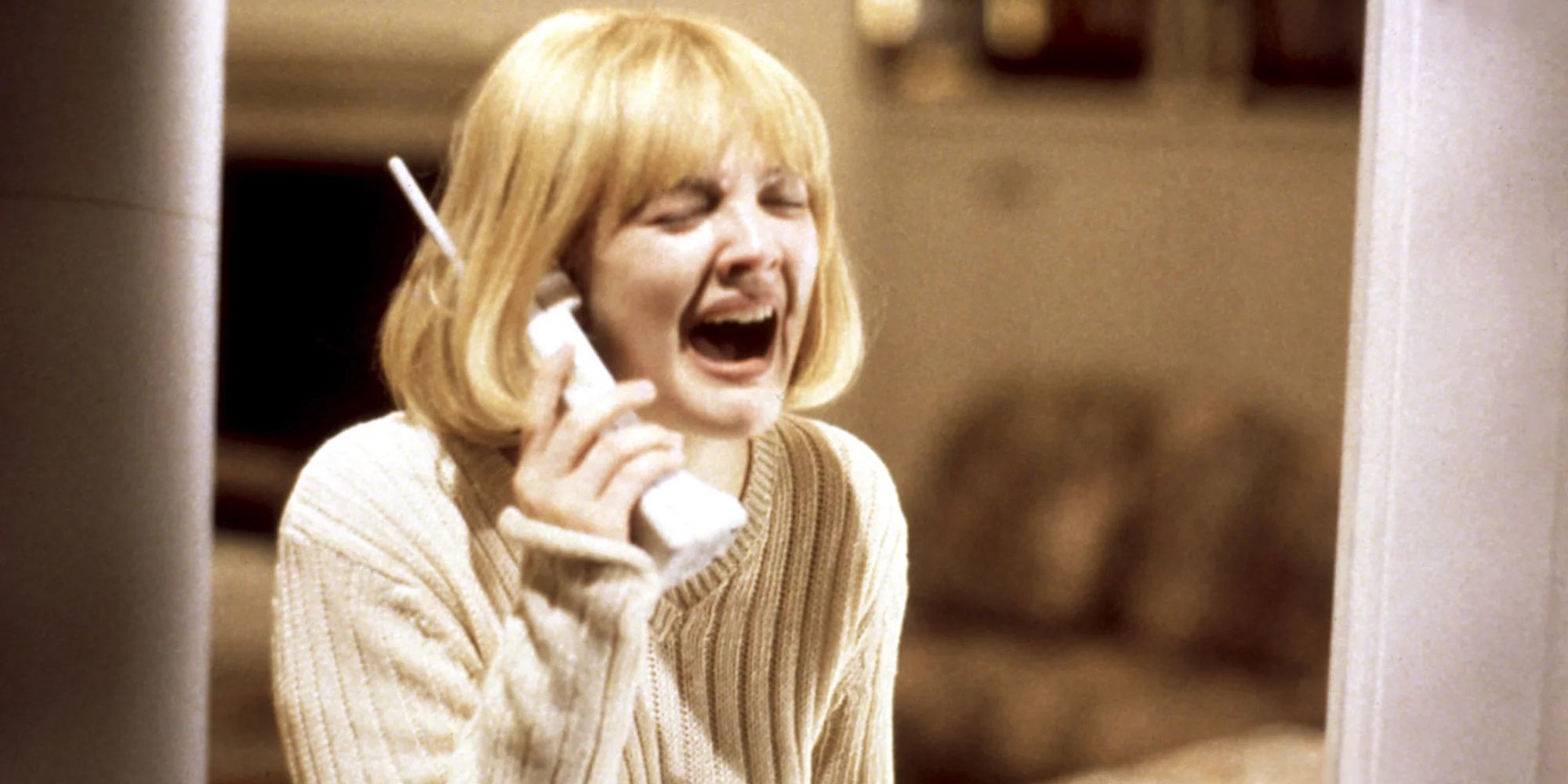 Casey screaming into the phone in the opening scene of Scream