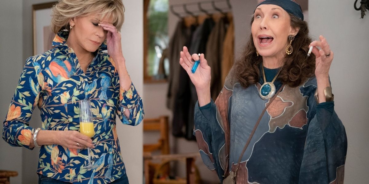 Jane Fonda and Lily Tomlin in Grace And Frankie (2015)