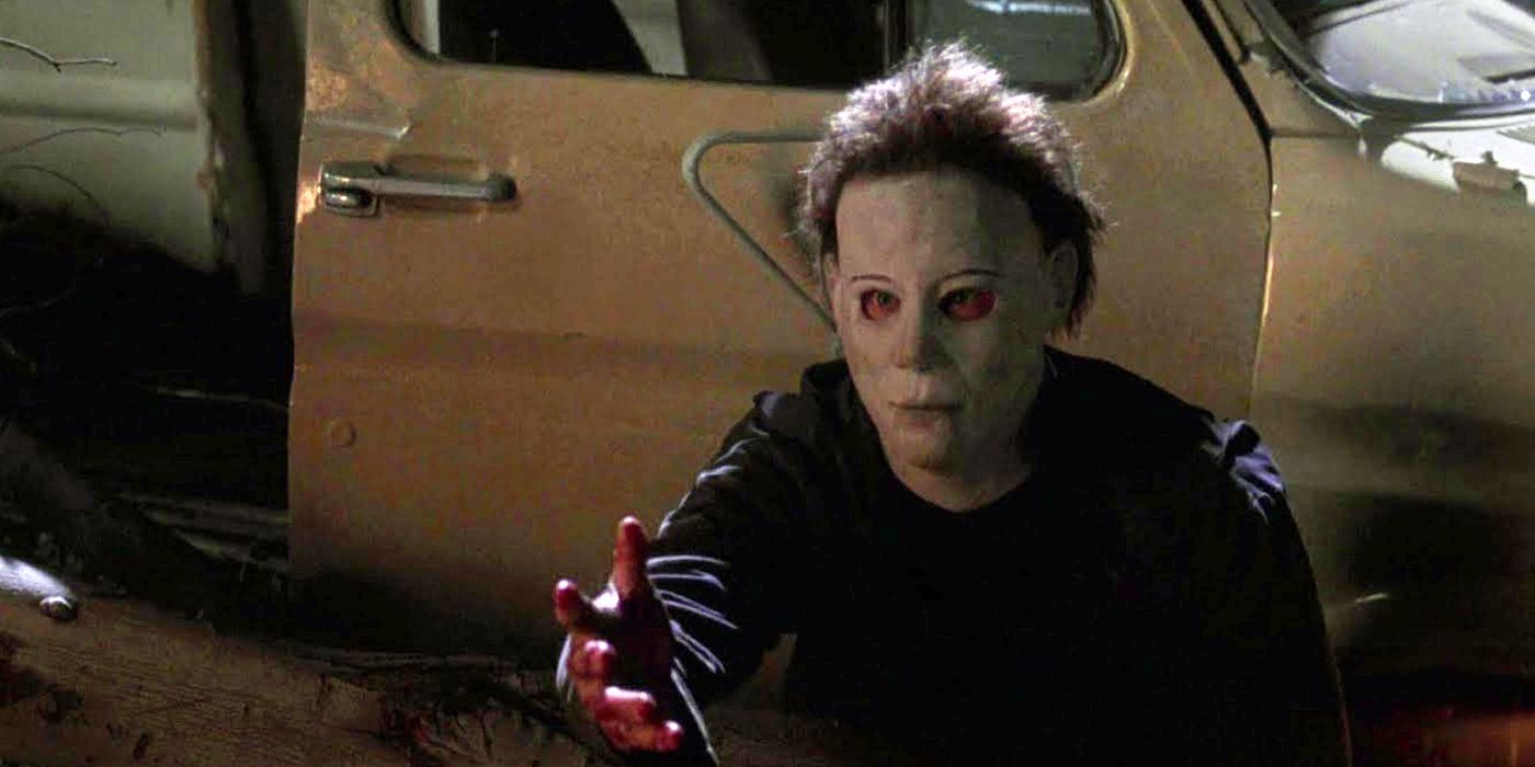 Michael Myers holding out hand in Halloween H20