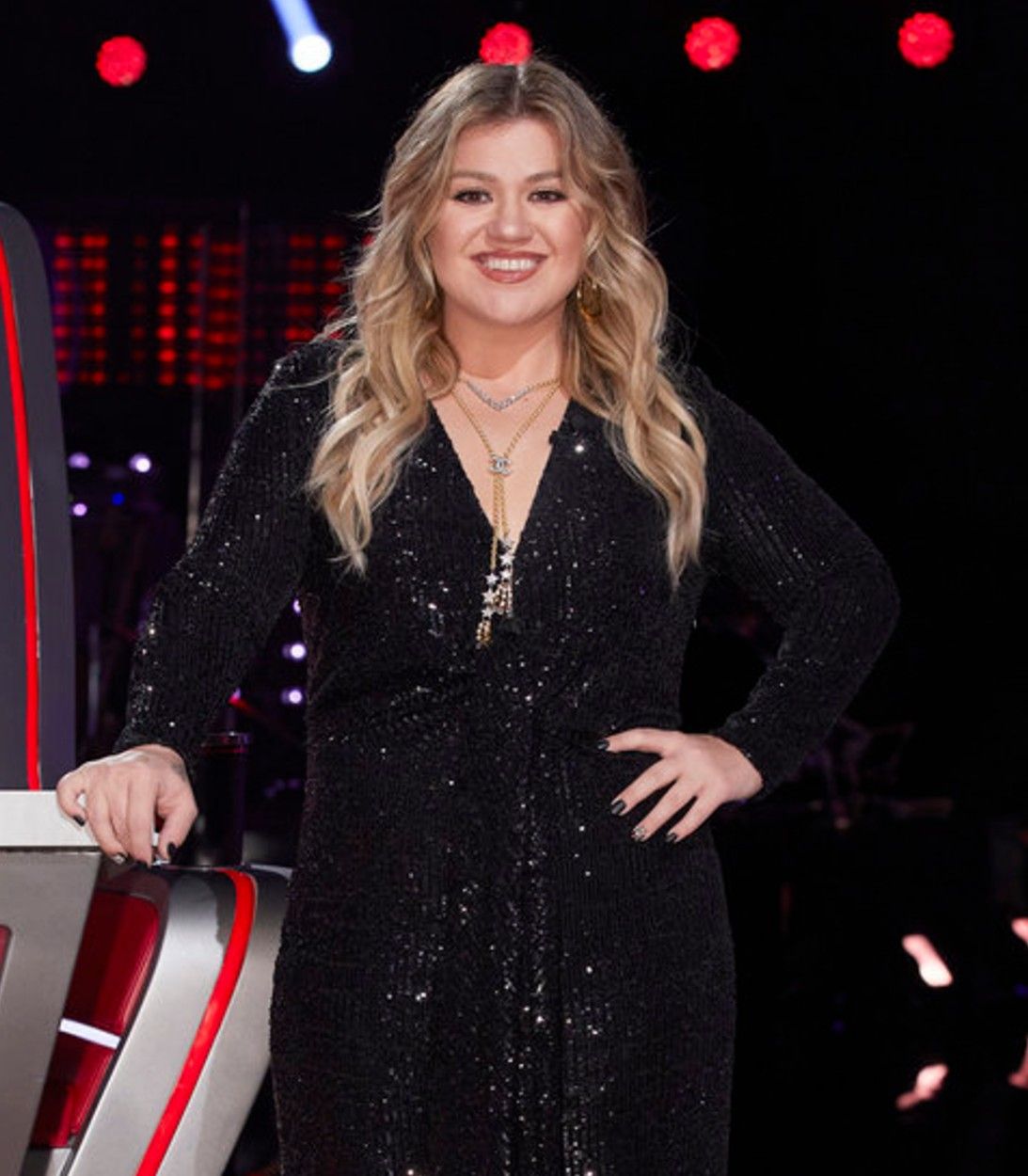 Kelly Clarkson on The Voice season 19 promo vertical