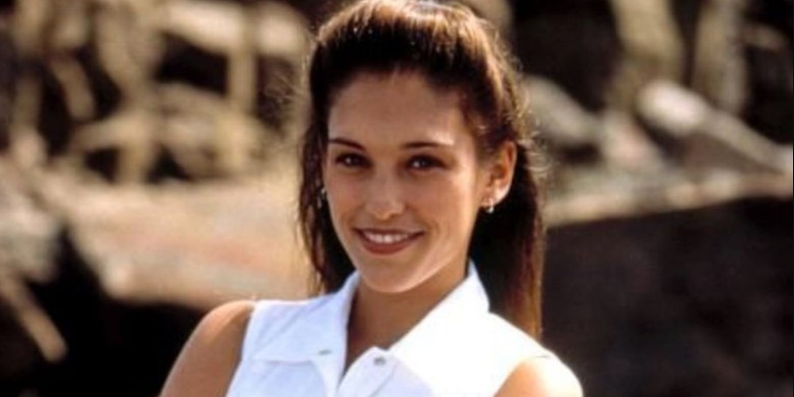 Kimberly smiles for the camera in Mighty Morphin Power Rangers: The Movie