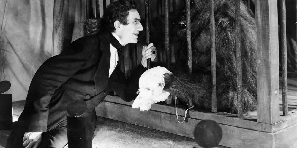 Bela Lugosi in Murders In The Rogue Morgue (1934)