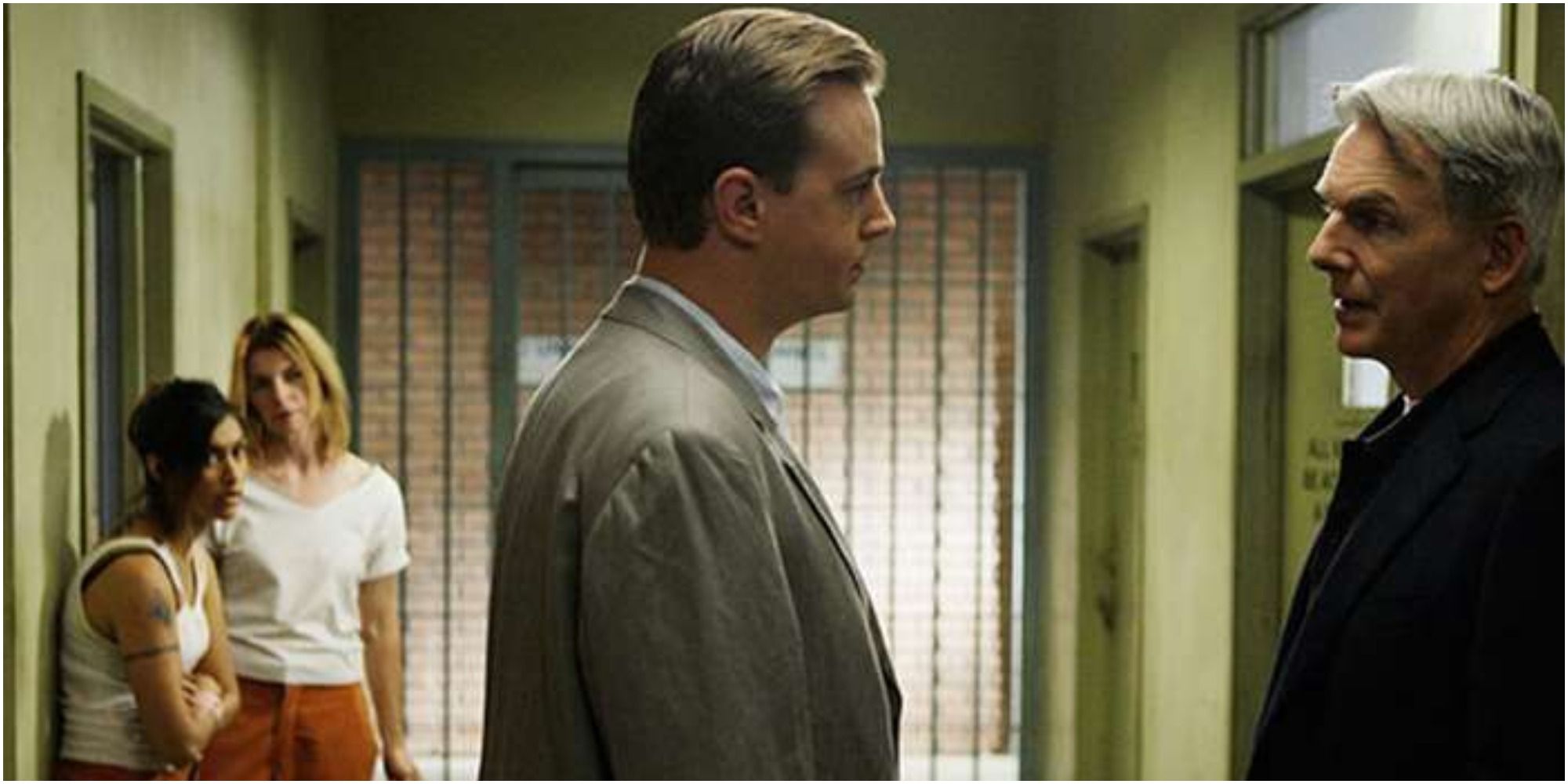 A screenshot of Mark Harmon&rsquo;s Gibbs being confronted in the woman&rsquo;s prison in NCIS