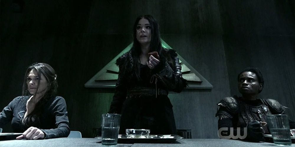 The 100: 5 Times Octavia Was A Hero (& 5 Times She Was A Villain)