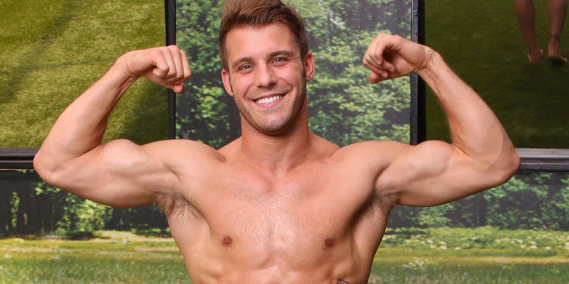 Paulie Calafiore flexionando seus músculos em Big Brother The Challenge