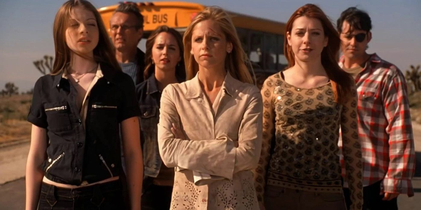 Buffy and the Scooby gang at the Buffy the Vampire Slayer finale