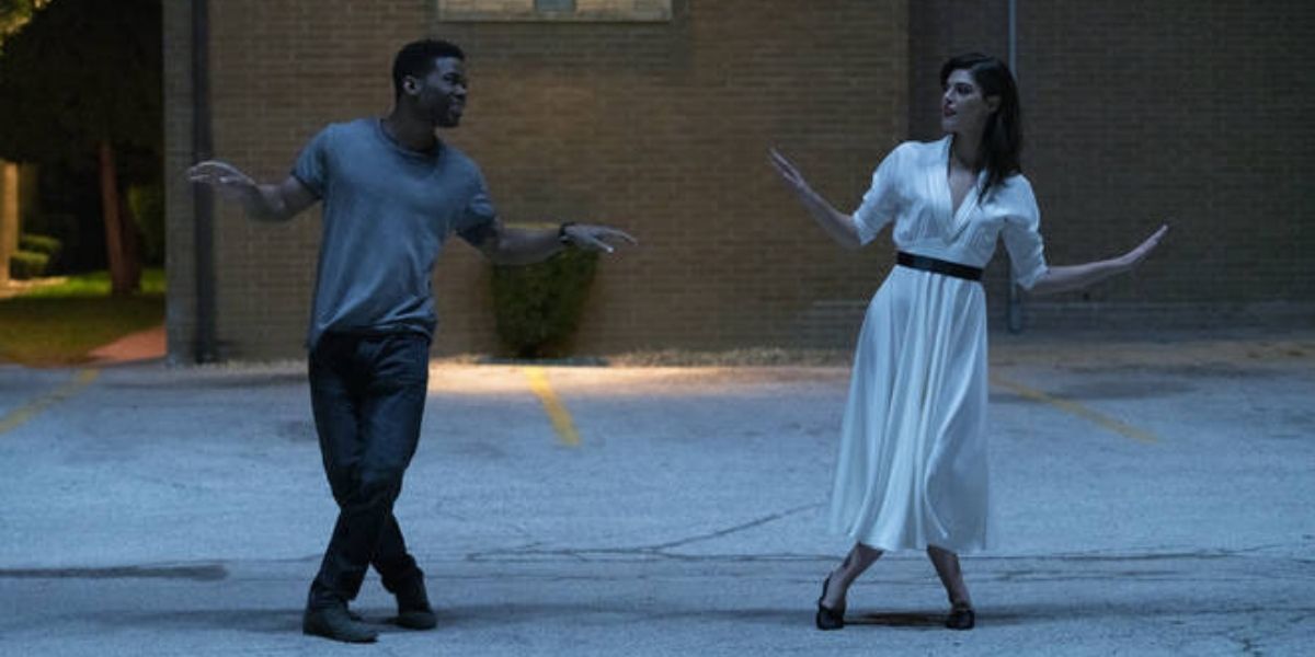 2 leads in Netflix&rsquo;s Soundtrack dancing in the street
