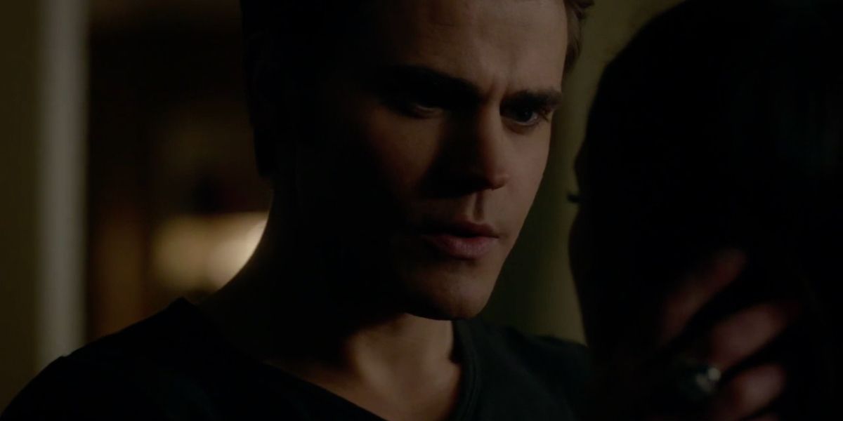 The Vampire Diaries: 5 Times Stefan Was Mr. Romantic (& 5 Times Damon Was)