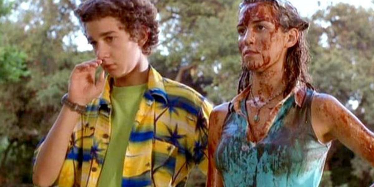 Louis and Ren dirty on the island in The Even Stevens Movie (2003)
